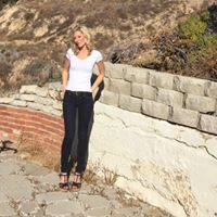 Julia Morrow Photo 10