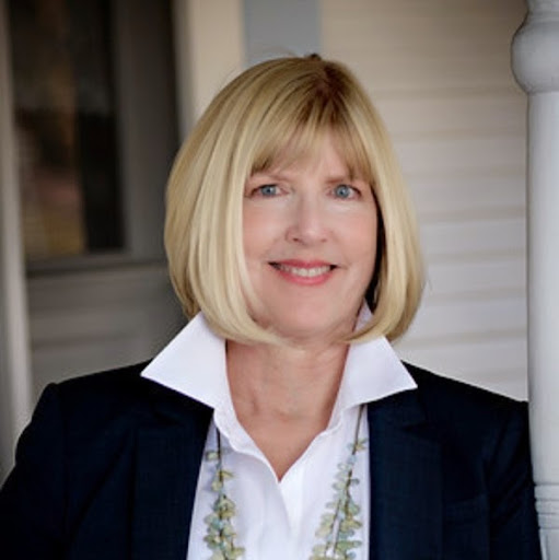 Julie Bernardi Photo 5