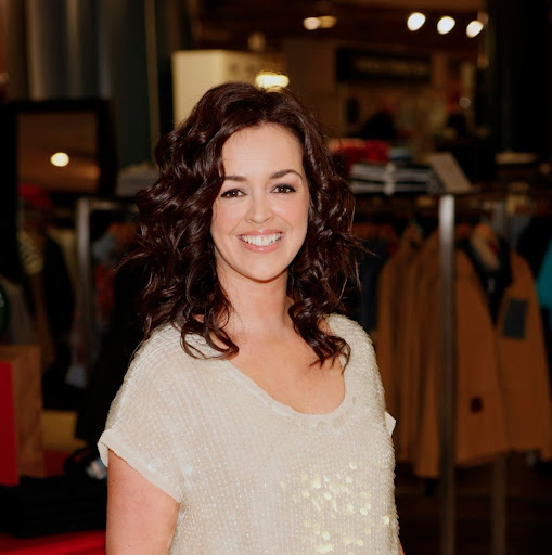 Elaine Cooper Photo 38