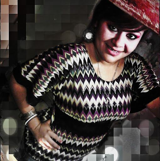 Anna Mendoza Photo 35