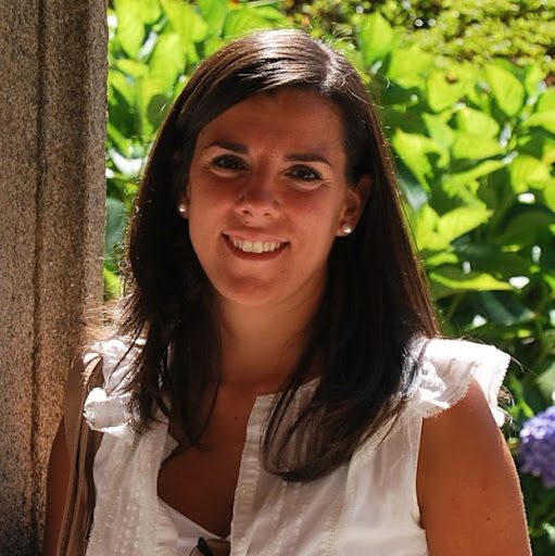 Ana Camacho Photo 16