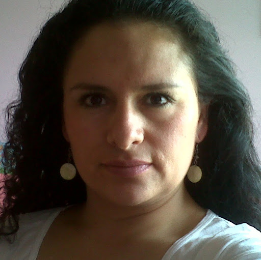 Sandra Poveda Photo 6
