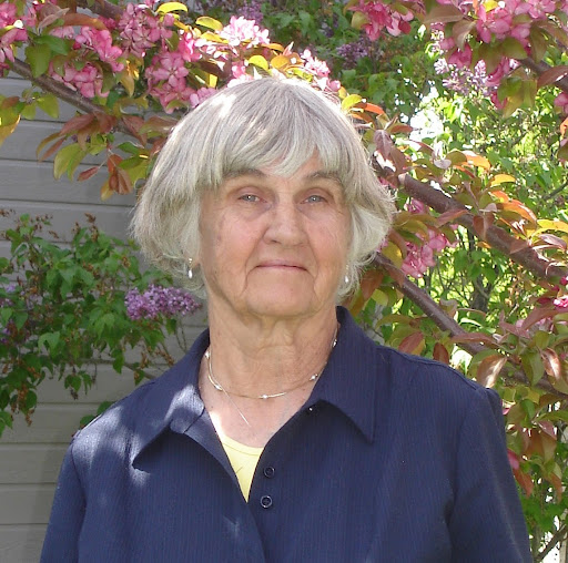 Dorothy Holman Photo 23