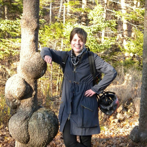 Laura Roy Photo 32