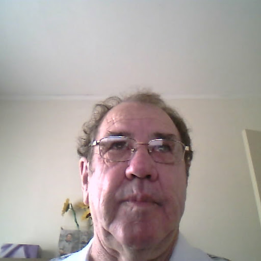 Robert Dowell Photo 22