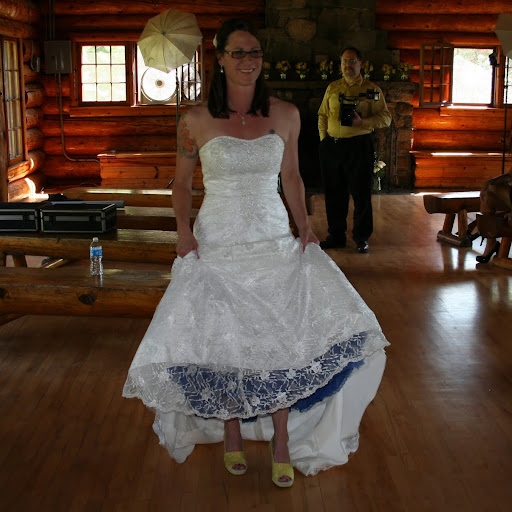 Lori Sullivan Photo 22