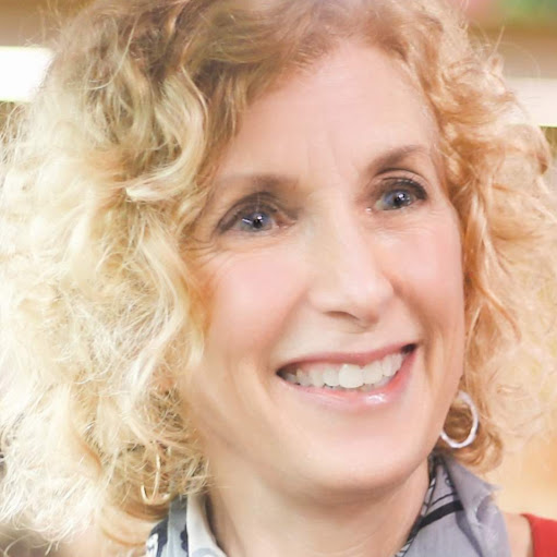 Stephanie Jacobson Photo 42