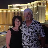 Sandi Lucas Photo 26