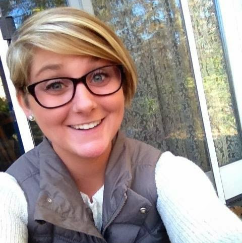 Elizabeth Mayer Photo 35