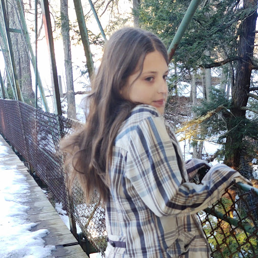 Megan Evans Photo 28