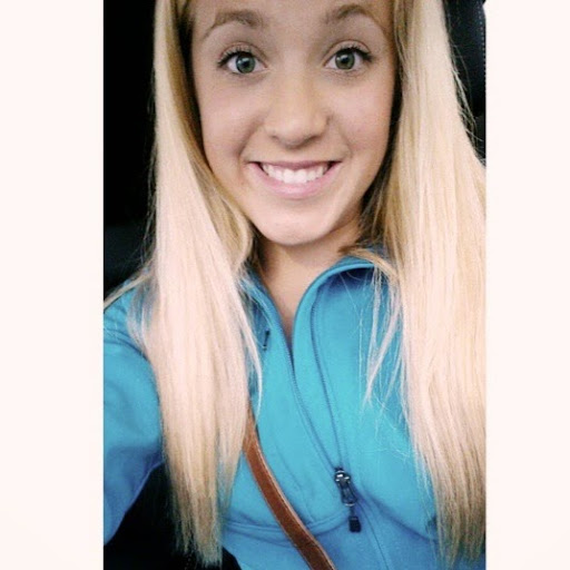 Samantha Carlson Photo 32