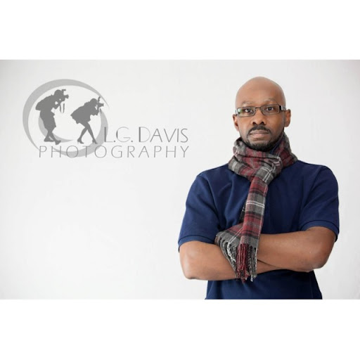 Leon Davis Photo 35
