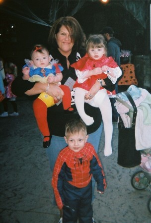 Michelle Weatherly Photo 9