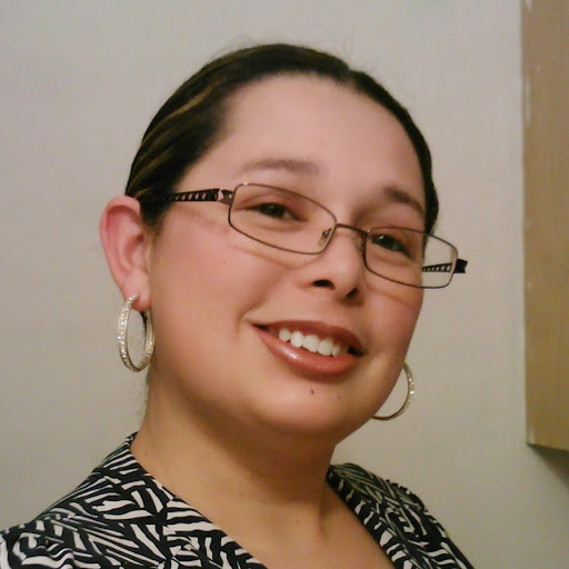 Becky Fernandez Photo 6