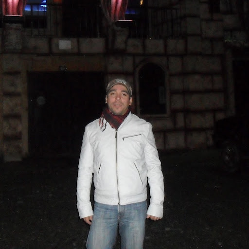 Luis Quezada Photo 17