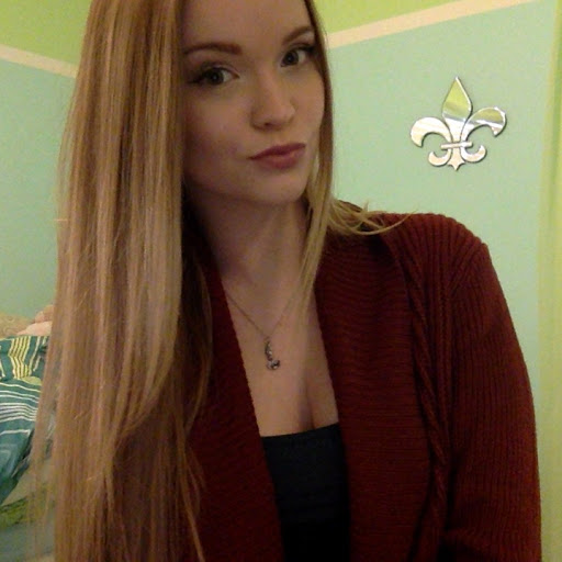 Katie Mcclellan Photo 14