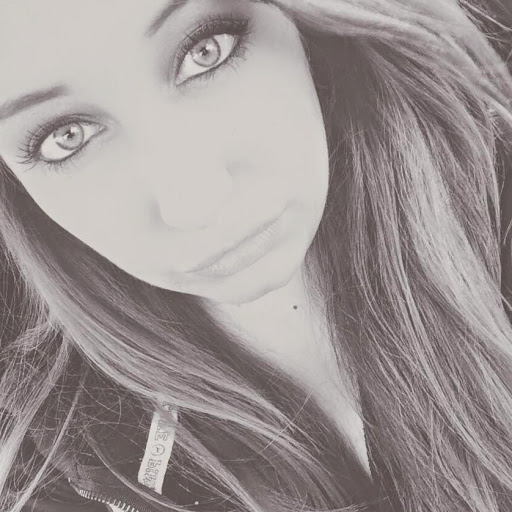 Sarah Lawrence Photo 15