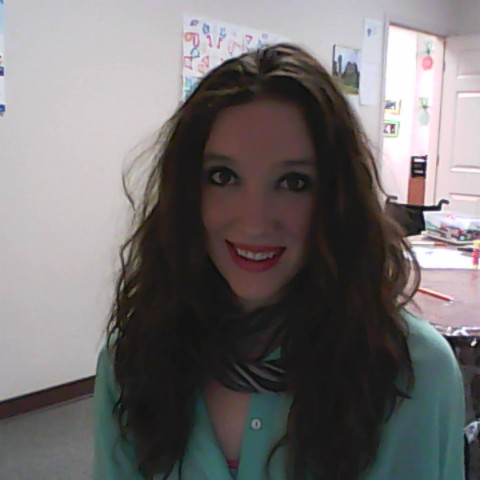 Sarah Wylie Photo 15