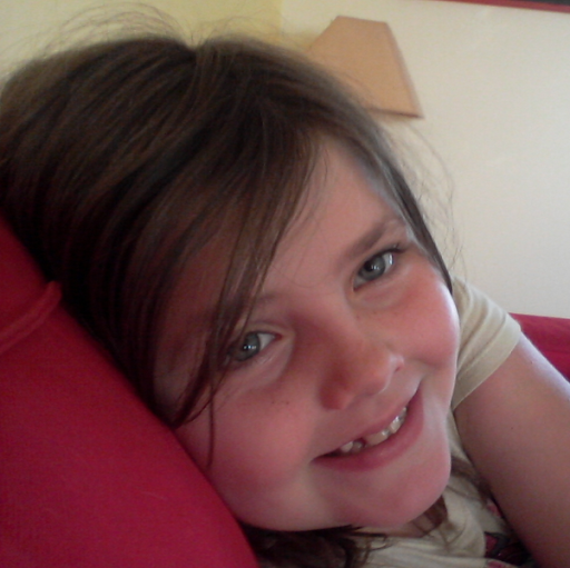 Emilie Jones Photo 17