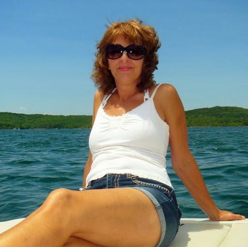 Tonya Gardner Photo 9