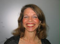 Linda Larson Photo 19