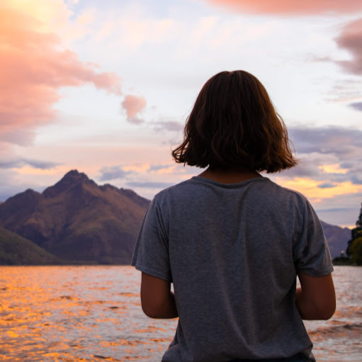 Julia Saunders Photo 28