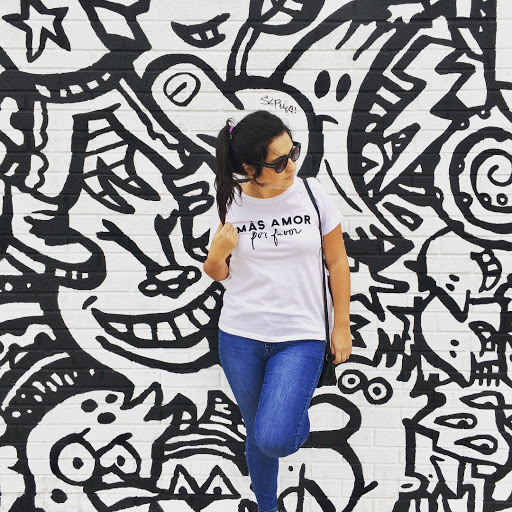 Jessica Caceres Photo 16