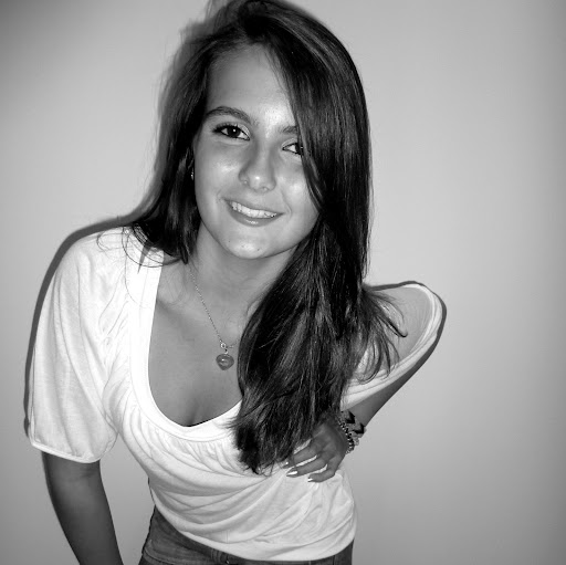 Emily Bailey Photo 13