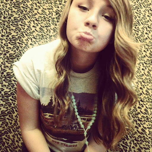 Sarah Hines Photo 22