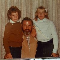 Samantha Cummins Photo 7