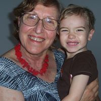 Ursula Fernandes Photo 3