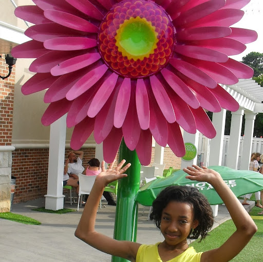 Julia Miles Photo 18