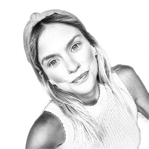 Madeline Ryan Photo 5