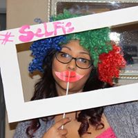 Samantha Roberts Photo 16