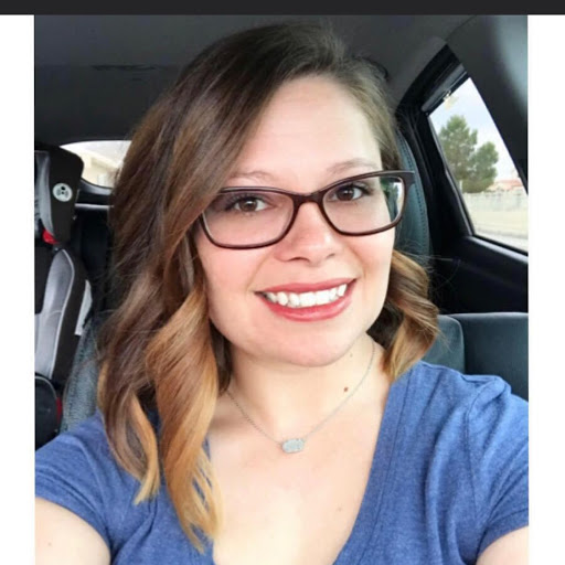 Elizabeth Layden Photo 10