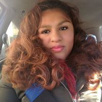 Stephanie Olivares Photo 31