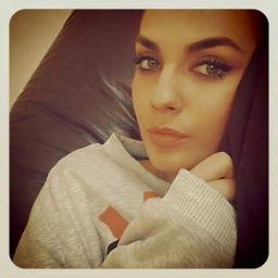 Juliet Sanders Photo 3