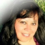 Elizabeth Navarro Photo 9