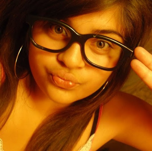 Michelle Lopez Photo 13