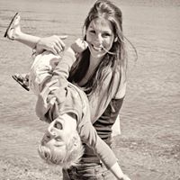 Emily Dougherty Photo 29