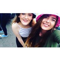 Laura Carey Photo 14