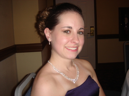 Nicole Hansen Photo 33