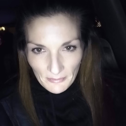 Jennifer Higgins Photo 22