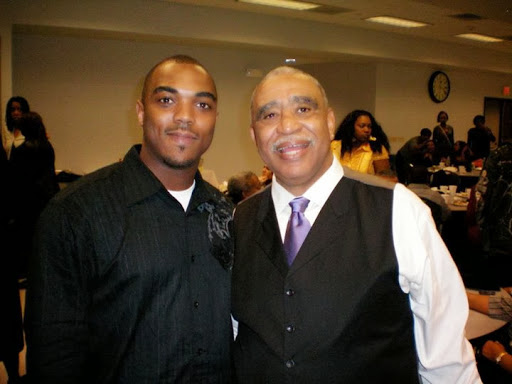 Justin Howell Photo 36