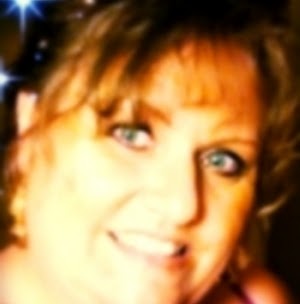 Lisa Gobin Photo 8