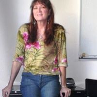 Michelle Parkins Photo 13