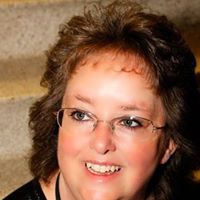 Traci Myers Photo 37