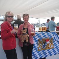 Robyn Leach Photo 11