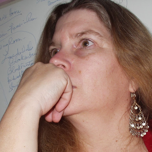 Elaine Stevens Photo 35