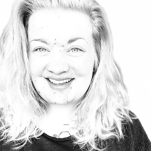 Kari Stone Photo 5
